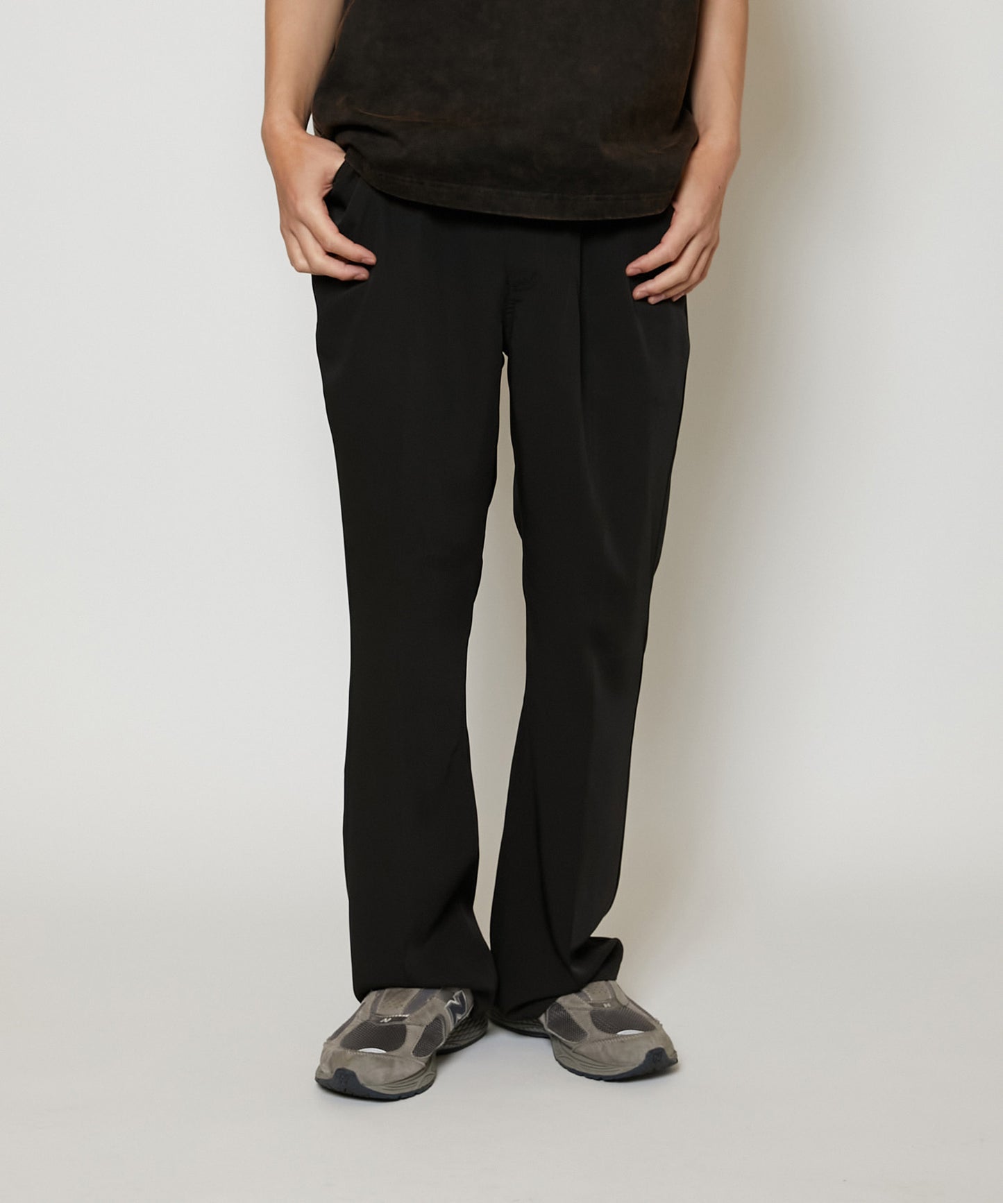 TOROMI SEMI FLARE PANTS [BLACK]