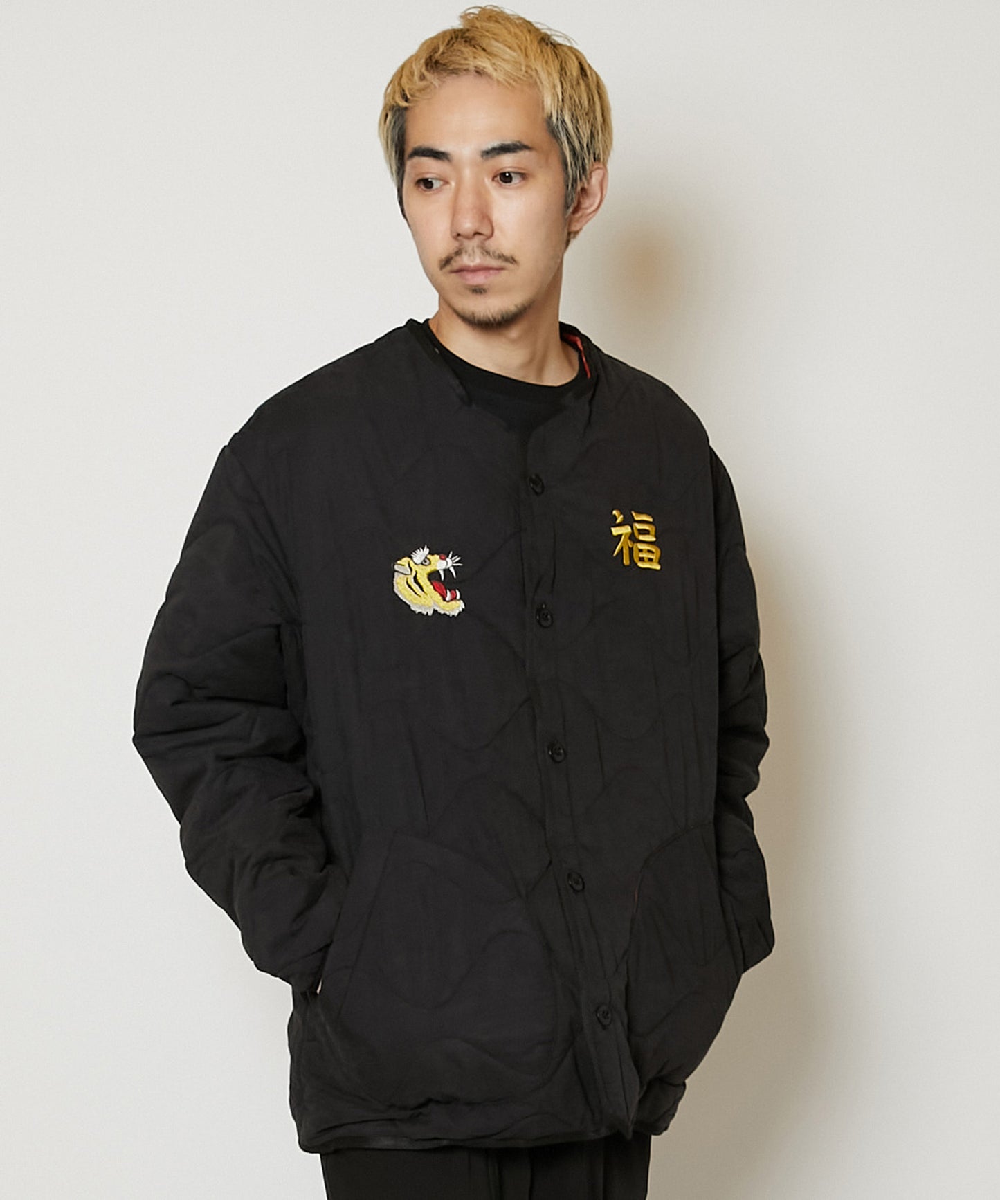 QUILTED SOUVENIR JACKET [BLACK]
